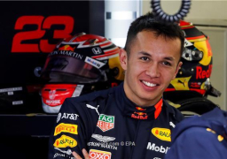 ألبون يعود لفورمولا 1 في 2022