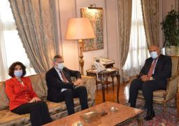 شكرى يبحث مع مفوض الأونروا سبل دعم اللاجئين الفلسطينيين