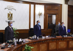 مجلس الوزراء يقف دقيقة حدادًا على روح المشير طنطاوي