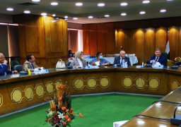 وزير قطاع الأعمال العام يتلقى تقريرًا عن سير العمل بمنظومة تداول القطن الجديدة