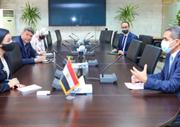 وزيرة البيئة تناقش مع محافظ الغربية دعم القرى الاكثر احتياجا ضمن مبادرة حياة كريمة