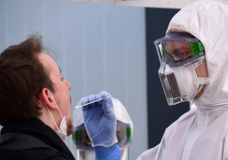 وفيات كورونا في العالم تقارب الـ 5 ملايين