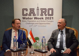 وزير الموارد المائية والري يبحث مع مفوض الجوار والتوسع بالاتحاد الاوروبى ملف التغيرات المناخية والهجرة
