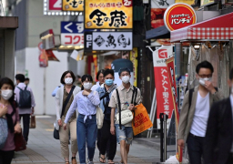 طوكيو ترفع جميع قيود كورونا عن المطاعم وسط انخفاض حالات الإصابة