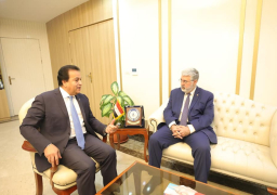 وزير التعليم العالي يعقد اجتماعًا مع رئيس الجامعة الأمريكية في بيروت