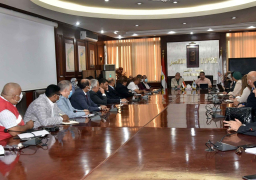 وزير السياحة والأثار يناقش الاستعداد للموسم السياحي الشتوي بالأقصر