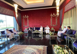 وزير الرياضة يلتقي رئيس اتحاد الكرة الإماراتي