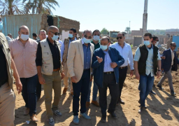 شعراوى ينقل رسائل رئيس الجمهورية للمتضررين من السيول بأسوان