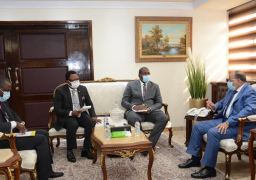 شعراوى يبحث آفاق التعاون المشترك بين مصر والكاميرون في صناعة الأخشاب