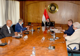 وزيرة التجارة والصناعة تعقد اجتماع موسع مع منتجى الأدوات الصحية لبحث سبل تنفيذ خطة الدولة لترشيد استهلاك المياه بالمنازل والمنشأت الحكومية