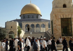 مستوطنون إسرائيليون يقتحمون الأقصى