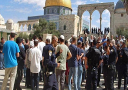 مستوطنون إسرائيليون يقتحمون الأقصى بحماية الاحتلال