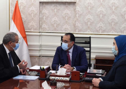مدبولى يلتقي وزيري التموين والتضامن الاجتماعي لبحث موقف توافر السلع