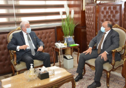 وزير التنمية المحلية يتابع مع محافظ جنوب سيناء المشروعات التنموية والخدمية واحتياجات مدينة شرم الشيخ لاستضافة القمة العالمية للمناخ