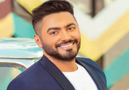 تامر حسني يحتفي بالغناء في أكبر مسارح العالم