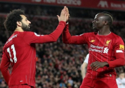 مهاجم إنجليزي سابق: غياب صلاح وماني سيكلف ليفربول لقب الدوري