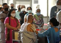 الهند: ارتفاع الإصابات بمتحور “أوميكرون” إلى 961 حالة