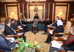 وزيرة الهجرة تجتمع مع اللجنة التنسيقية لمؤتمر “مصر تستطيع بالصناعة”