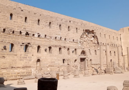 “الاثار”: السور الخارجي للدير الأبيض بسوهاج في حالة مستقرة