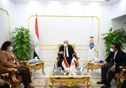 نائب وزير السياحة والآثار تبحث سبل تعظيم الفرص السياحية في سوهاج وقنا