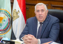 “القصير” يتابع تأثير موجة الطقس غير المستقرة على الإنتاج النباتي