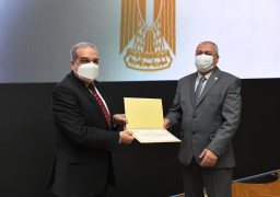 وزير الإنتاج الحربي يتفقد خط إنتاج الصلب المدرع بمصنع 100 الحربي