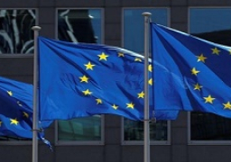 وزراء دفاع الاتحاد الأوروبي يناقشون في فرنسا الوضع في أوكرانيا ومالي