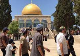 عشرات المستوطنين يقتحمون المسجد الأقصى