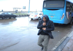 استمرار موجة الطقس البارد اليوم.. وأمطار خفيفة على السواحل الشمالية