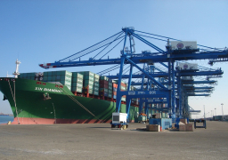 تداول 29 سفينة حاويات وبضائع عامة بميناء دمياط