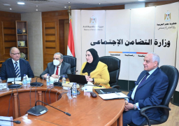 بحث الموقف التنفيذي لتأثيث الوحدات السكنية بمشروعات الإسكان البديل