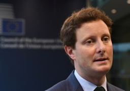 فرنسا:قمة بايدن وبوتين توفر “أملا دبلوماسيا” بحل أزمة أوكرانيا