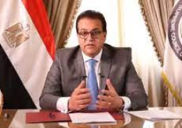 وزير التعليم العالي يطمئن على الطلاب المصريين بالجامعات الأوكرانية