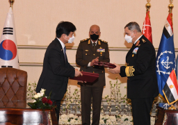 وزير الدفاع والإنتاج الحربى يشهد مراسم توقيع عدد من مذكرات التفاهم وعقود التسليح مع كوريا الجنوبية