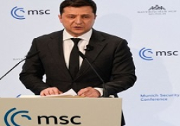 الرئيس الأوكراني ينفي مزاعم عبور قذائف بلاده للحدود