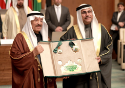 البرلمان العربي يمنح “العثيم” وسام “رواد التنمية العربية”