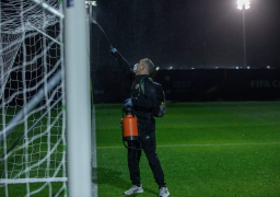 تعقيم شامل ومحاضرة هامة قبل انطلاق مران الأهلي بمدينة وايد الرياضية