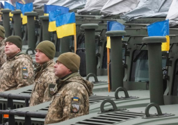 أوكرانيا تطالب “بوقف فوري لإطلاق النار” مع بدء مفاوضاتها مع روسيا