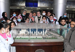 تدريب تلاميذ جامعة الطفل في كلية الصيدلة بجامعة عين شمس