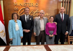 سفيرنا في هافانا يوقع على اتفاق للتعاون الثقافي بين مصر وكوبا