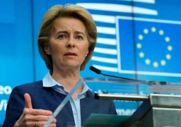 رئيسة المفوضية الأوروبية : سنستهدف نقطة ضعف روسيا إذا غزت أوكرانيا