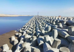 صور..الري:بدء المرحلة الثانية من عملية حماية شاطئ “الأبيض” بمرسى مطروح