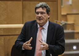 وزير إسباني: وصول 25 ألف أوكراني منذ بدء العملية العسكرية الروسية