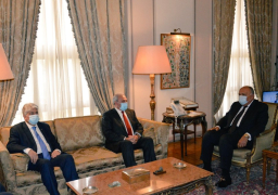 شكري يستقبل نائب رئيس الوزراء الفلسطيني ووزير التنمية الاجتماعية