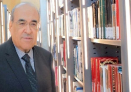 مصطفى الفقي يهدى مكتبته الخاصة لمكتبة الإسكندرية