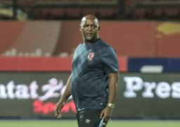 موسيماني يعقد جلسة “تصحيح الأخطاء” مع لاعبى الأهلي قبل مواجهة المريخ