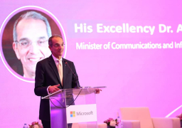 وزير الاتصالات: المرأة المصرية قادرة على التفوق فى تكنولوجيا المعلومات