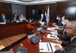 وزير النقل يبحث مع “ألستوم العالمية”عقد تصنيع وتوريد 55 قطارًا للمترو
