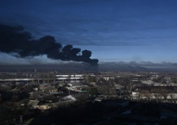 أصوات انفجارات في كييف عقب صافرات التحذير من غارات جوية