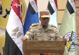 وزير الدفاع والإنتاج الحربى يلتقى بطلبة الكليات والمعاهد العسكرية